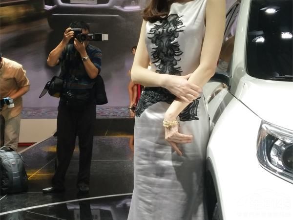 ����Ȼ��ע���š�