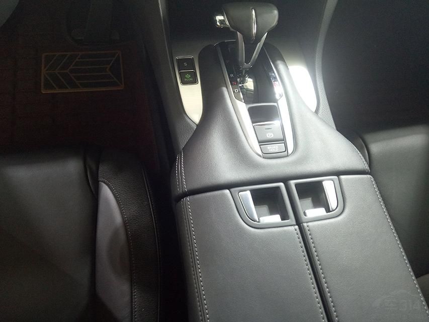 β֣³Ȼﱳʽƣ240TURBOʶ֮⣬370TURBOȫһ¡