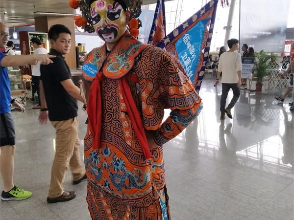 ����ƽ����������ô������Ȼ�ܸ��˴�Ϸ���Ĵ�硣