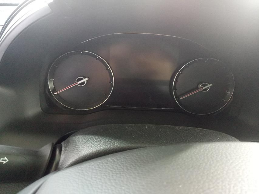 �ڵ�������1.5T��2.0T����������ѹ��������ƥ��Ľ���һ̨����ZF��9���Զ������䡣