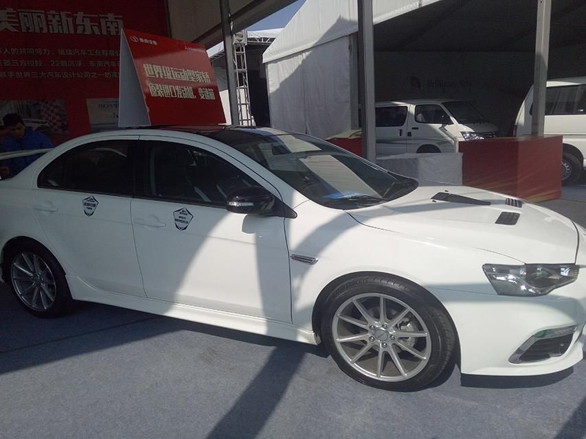 ˾ֱʽƸǰդڱ߿ϼ˶ƸLEDռгƵļǰϬ