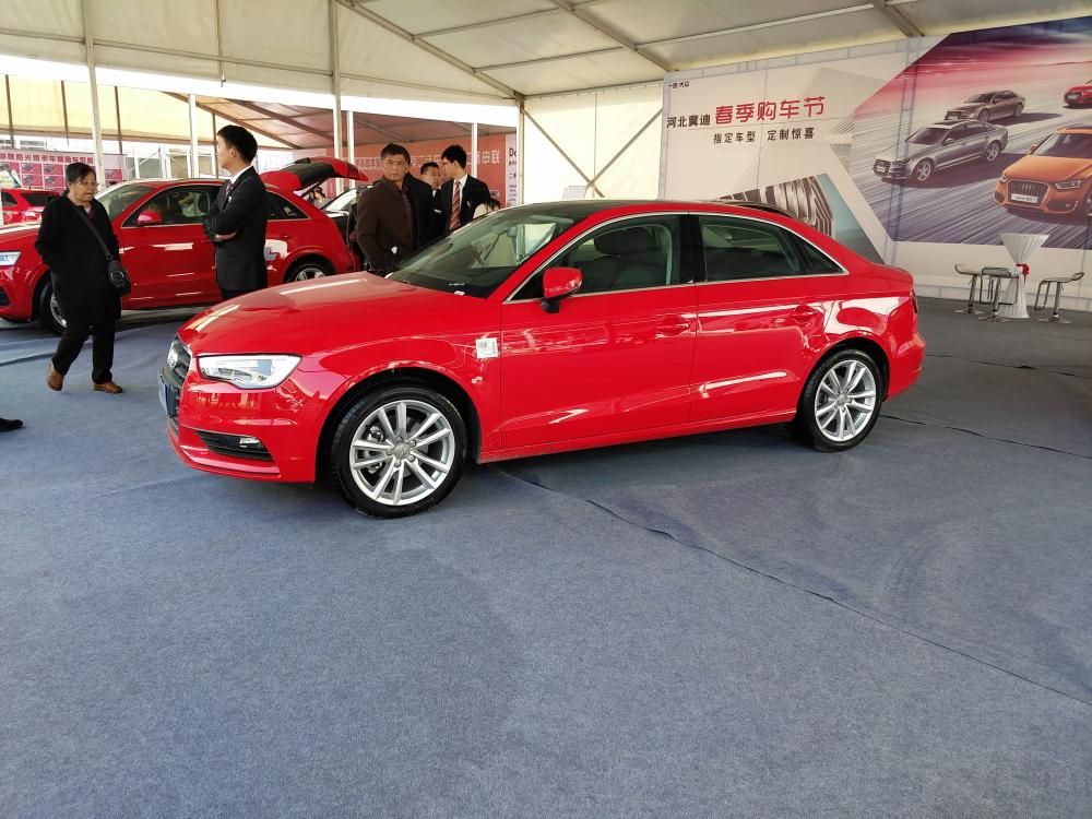 A3 Limousine���������ͻ��������˴�ǰ���ڰ泵�͵Ĵ󲿷���ơ�