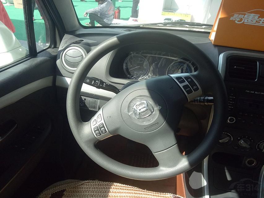 �ڳ���ʹ�ÿռ䷽�棬�³���������ռ��890L���������ηŵ��۵������չ��1690L��