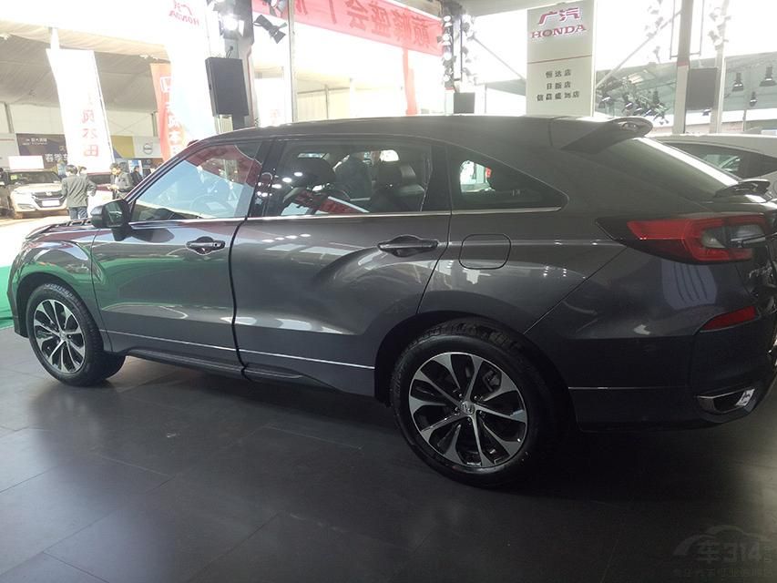 ���䳵�ͻ����䱸��ȫLED������Լ�LED�ռ��г��ơ�