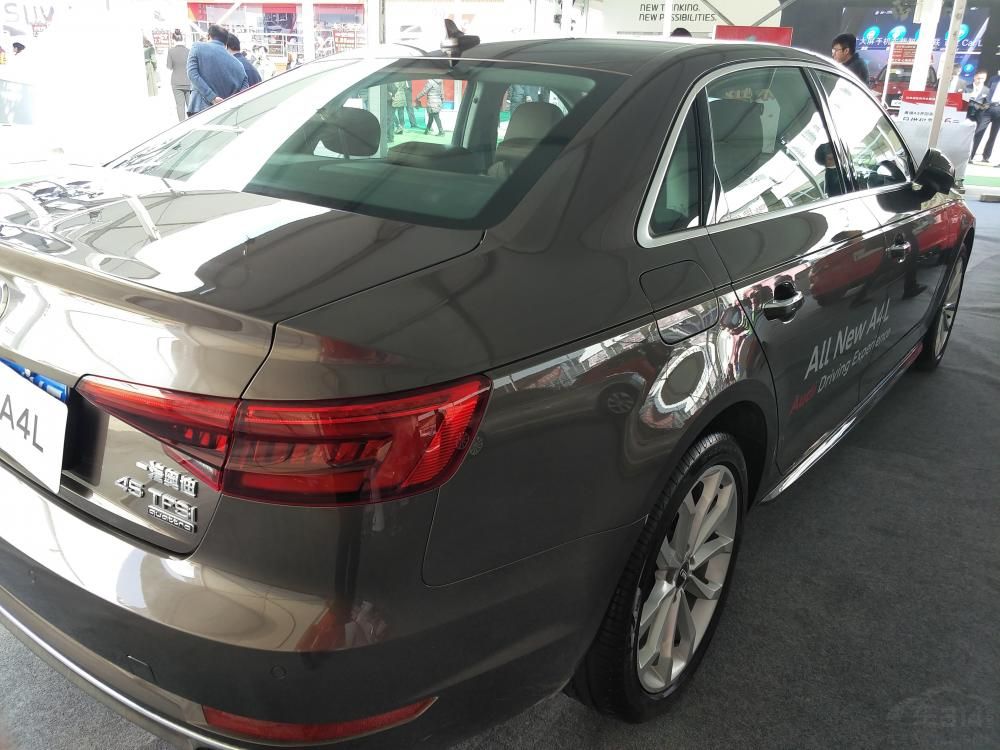 2017��µ�A4L Plus������ȫ�µ�17��Y��5����Ȧ