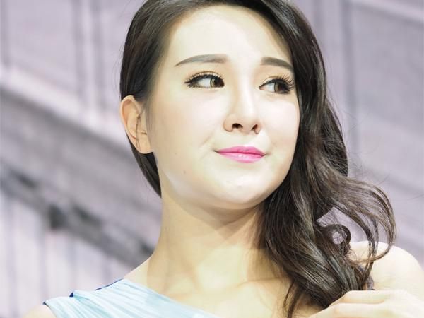 ����Ϸ��𵭵��ĺ��Ρ�