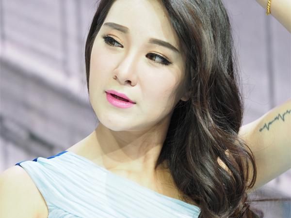 ��һ�����Ӿ����籦ʯ��