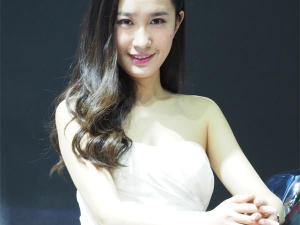 ͷ��Ư��������զ�ࡣ