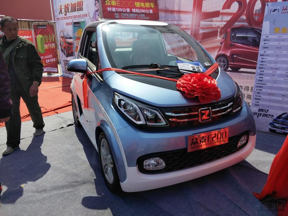 Ӳ濴ȥE200Сʦ˶Ӫ컹ǱȽϵλģбBǺǰĲڶܺõغгһΧ