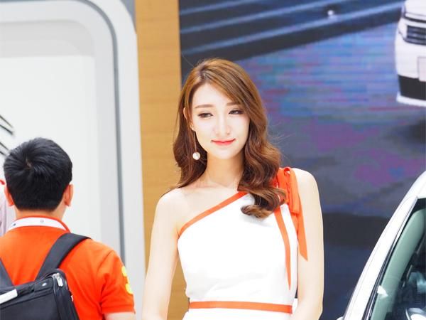 �����������ϣ�ͨ��ֻ��һ�ֱ��飬�����ģ�����ġ�