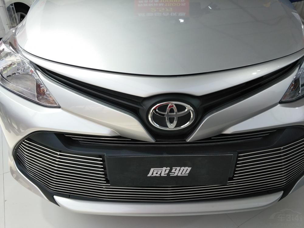 ȥ�������Ƴ��������ڸ�װ���ͣ�����³��ı仯��Ҫ������ϵĸı䣬ǰ������ȫ�µ�V��խ��������ͬʱ���Ҳ����������ơ�