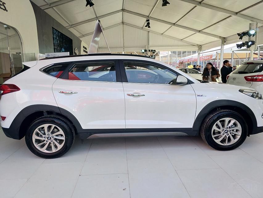 �³��п�̨�������ͽ�����ȫ�µ���ƣ����ֿ�ix35��ȸ��Ӿ��в�θС�