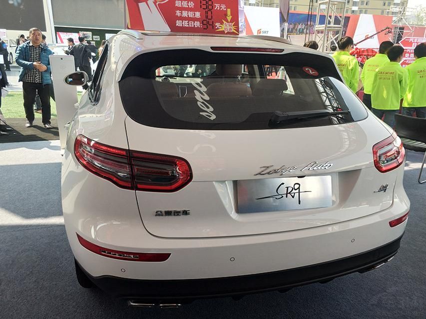 �����̩Sϵ�еĵڶ����Ʒ����������������˱�ʱ��Macan������һЩϸ���ϱ����������ΰ塢��챵Ĳ�ͬ�������������һģһ����