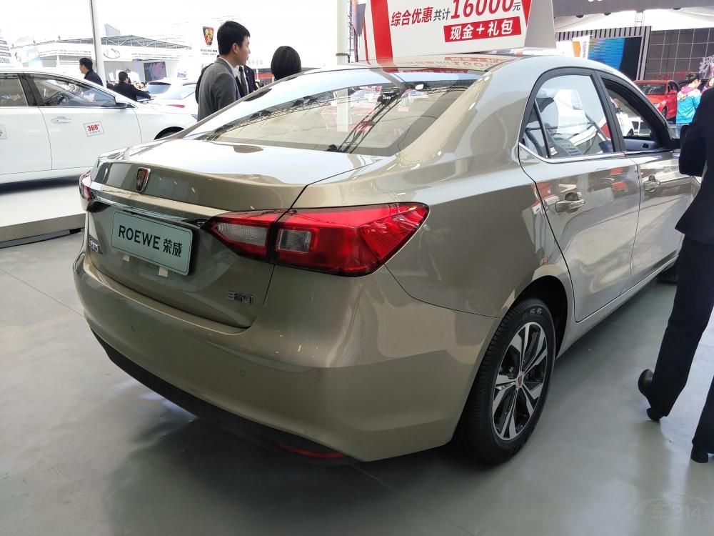 �����������µļ���ʽǰ����ƣ�˫����������դ�벻����������ǰ�������������к�ǿ��