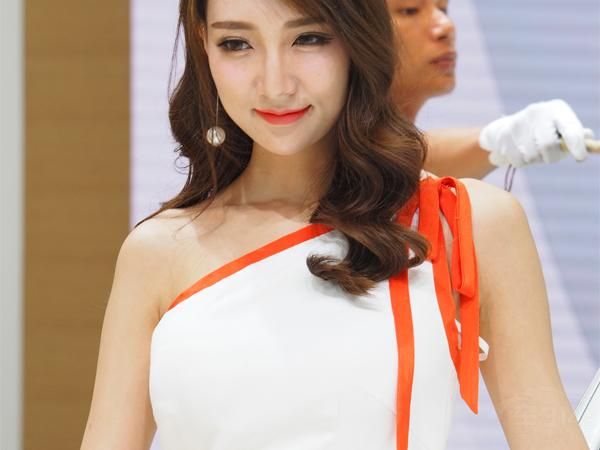 ��ɫ���������ȸ��š�