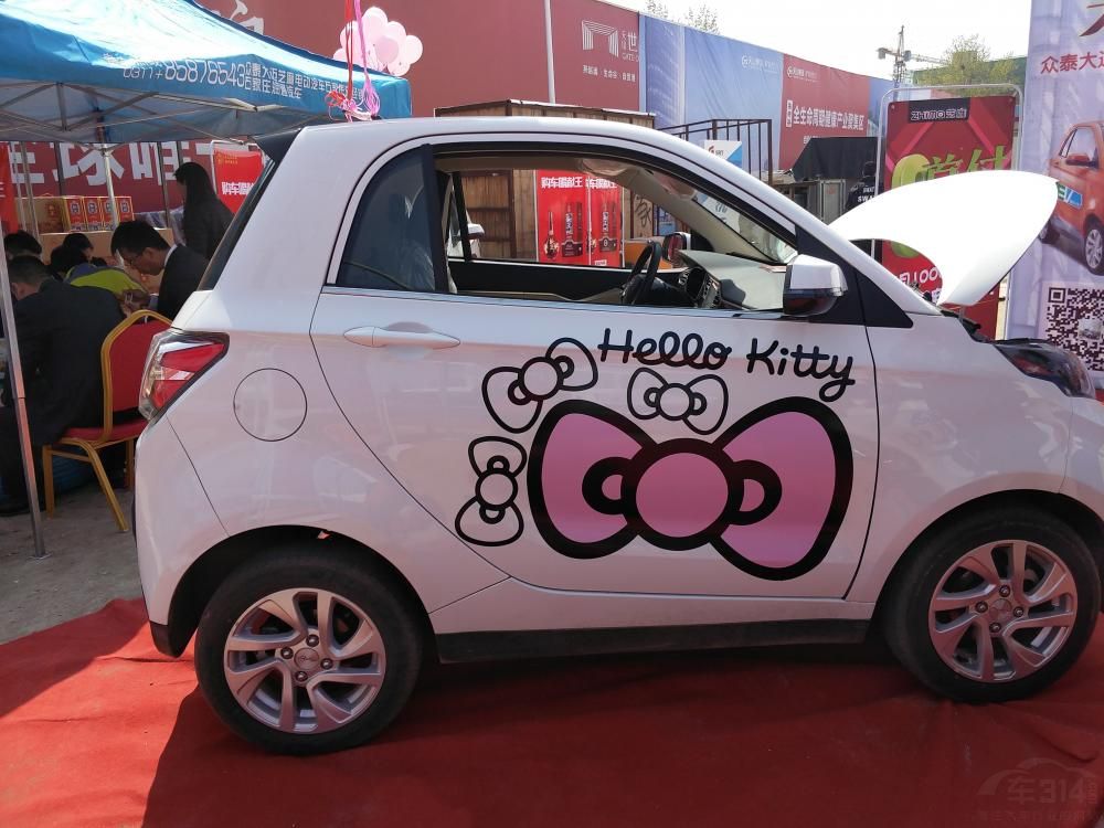 ֥E30ͷǳСɣխ״դȫӢLOGOȡ˴ͳͼꡣߴ緽棬³ĳ߷ֱΪ2798mm/1563mm/1572mmΪ1765mm