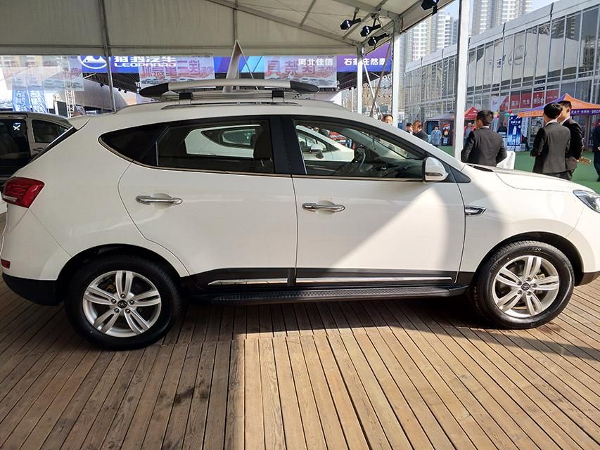 �п�̨���ú�ɫ���ʰ��������䱸�йᴩʽ����ɫװ�������е�׺�������Ӿ�Ч���й��оء�