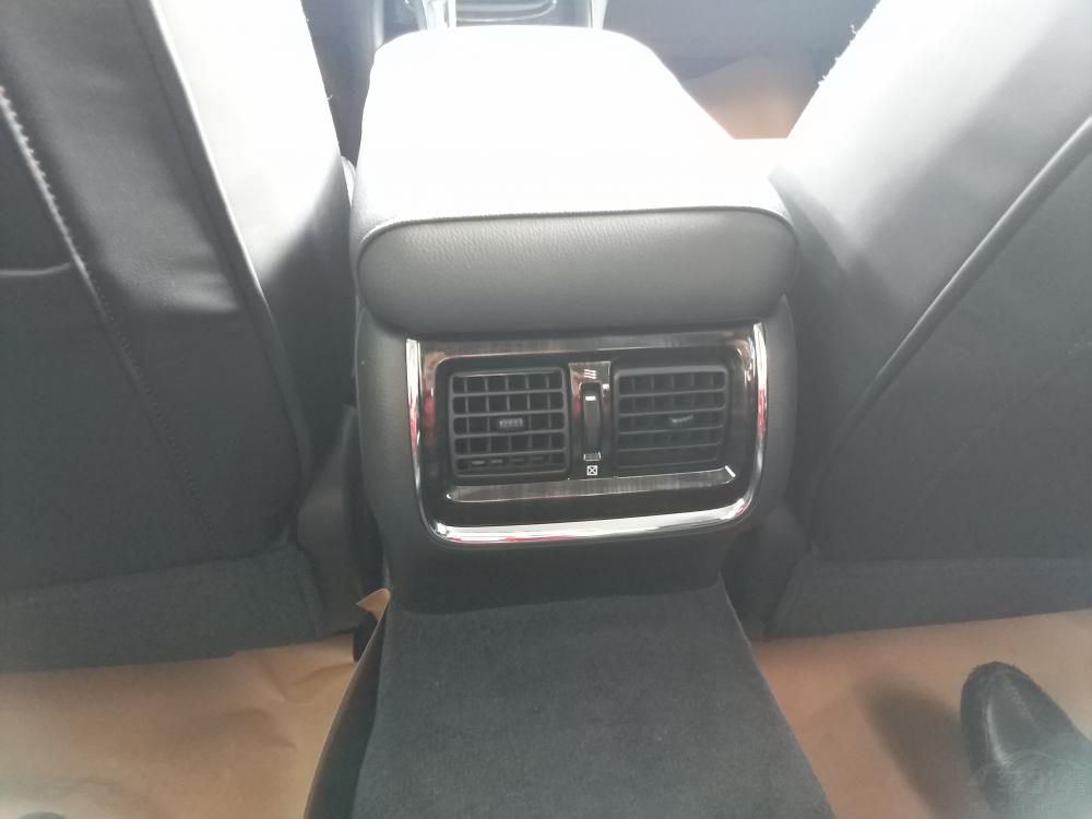 棬³صһ̨2.0ѹ뺺2.0T׿˹NX 200tʹõķͬ