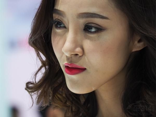 С���ӵ�������һ��ӣ��С�졣