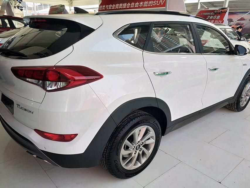 β棬óβ˲ͣƽΪϬLEDԴ֮⣬βװ˵߹Լո²塣