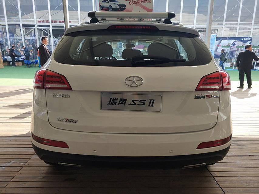 �����߷ֱ�Ϊ4475/1840/1680��1670��mm�����Ϊ2645mm.