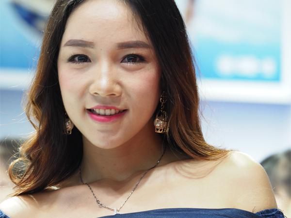 Ƥ���ܰף�������ɫ��