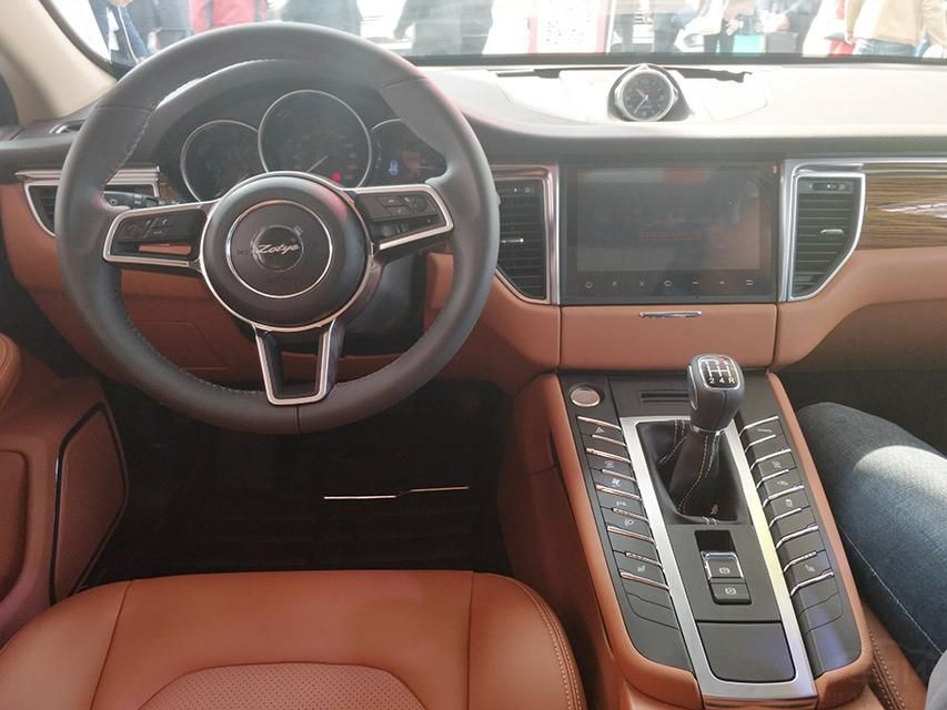 �����˶��е�����ʽ�����̡������ľ���ΰ塢���ŵ�ʯӢ���������9Ӣ���п�������ЩԪ�صĽ�ϣ�������˼���ֲ�ʧ���������ʡ�