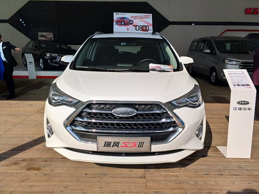 �ڶ��ǻ�װ��һ̨1.6L�����������ȥ��1.5L��