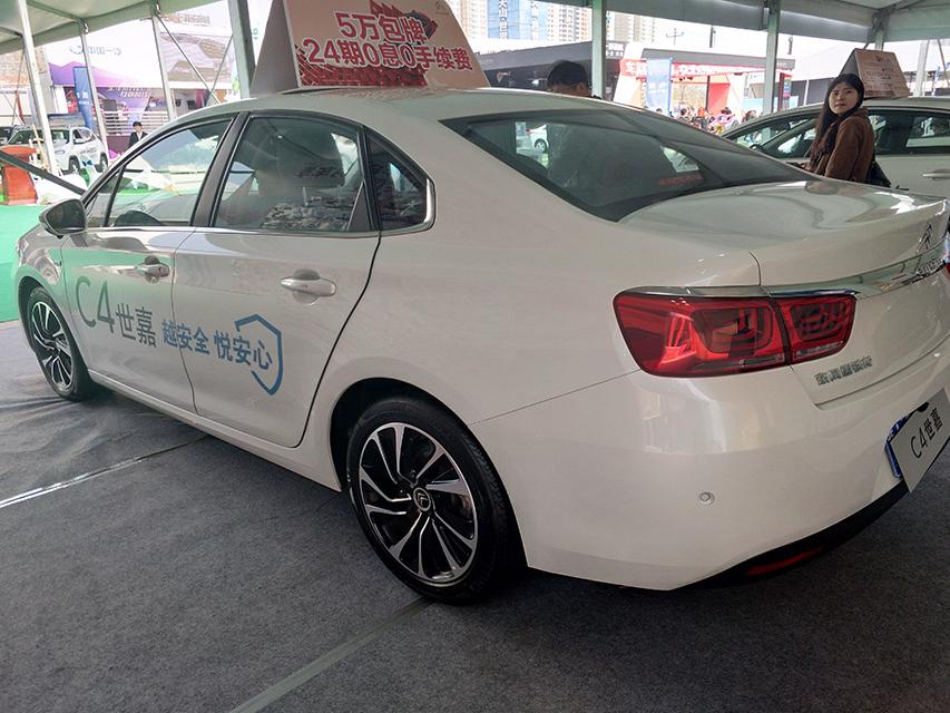 �������ڱȽϼ�Լ�ķ�񣬲�û�з�ϵ���ĳ���͸��ԡ�