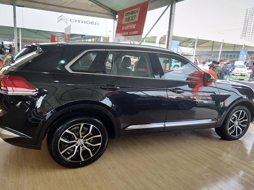 ����X7�ĳ�����Ϊ4738/1928/1665mm�����Ϊ2850mm��