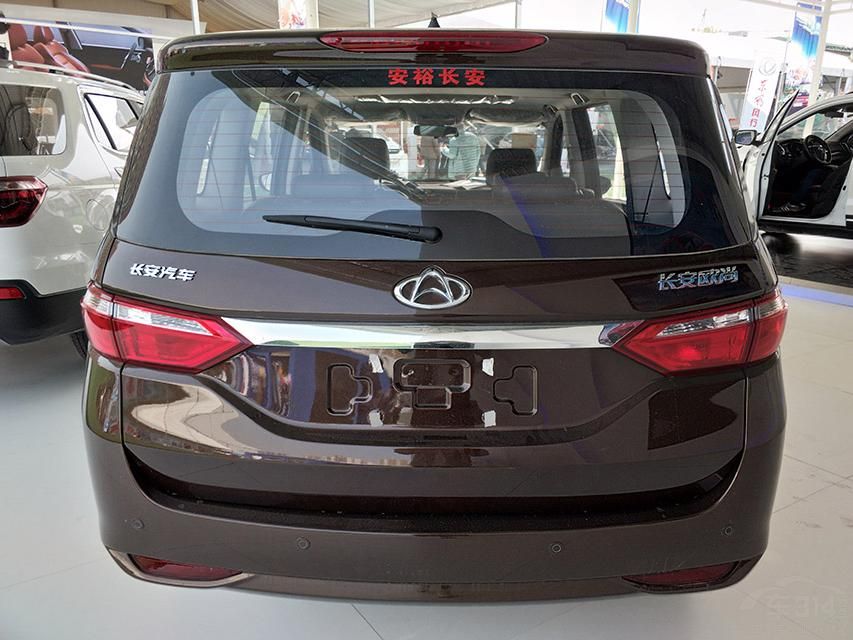 LOGO�·������жƸ�װ�������Ӿ�Ч����Ϊ���š�