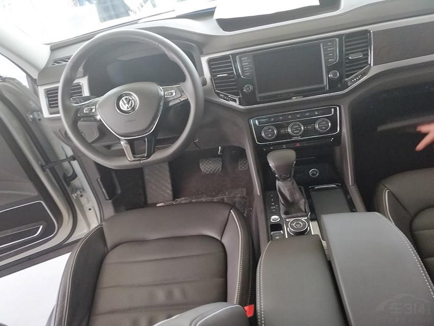 ȫҺ���Ǳ�����ʾЧ������������ʽ�๦�ܷ����̲���ƽ��ʽ��ơ�