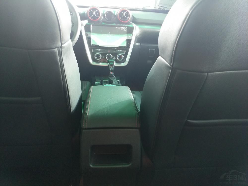 (BJ)20üʣַڳSUVټΪԽҰ·δԽʱλþľԼнӴĦ