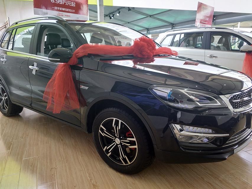 ����X5 1.6L��ֵ�泵�Ͳ��ú���˫ɫ���Ρ�