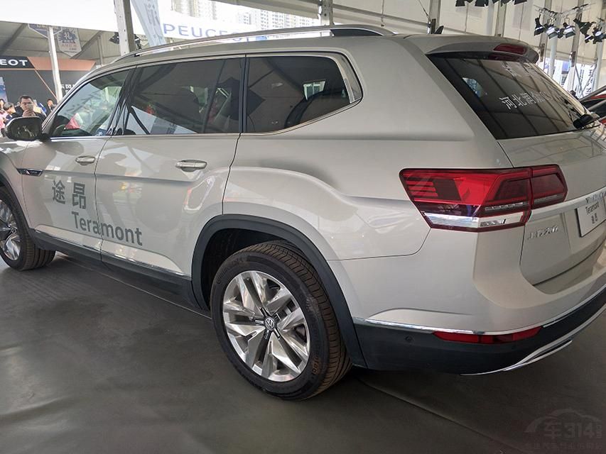 ;�������ο��౥������ͷ�����͸��Ǻ���Ӳ�ʡ�