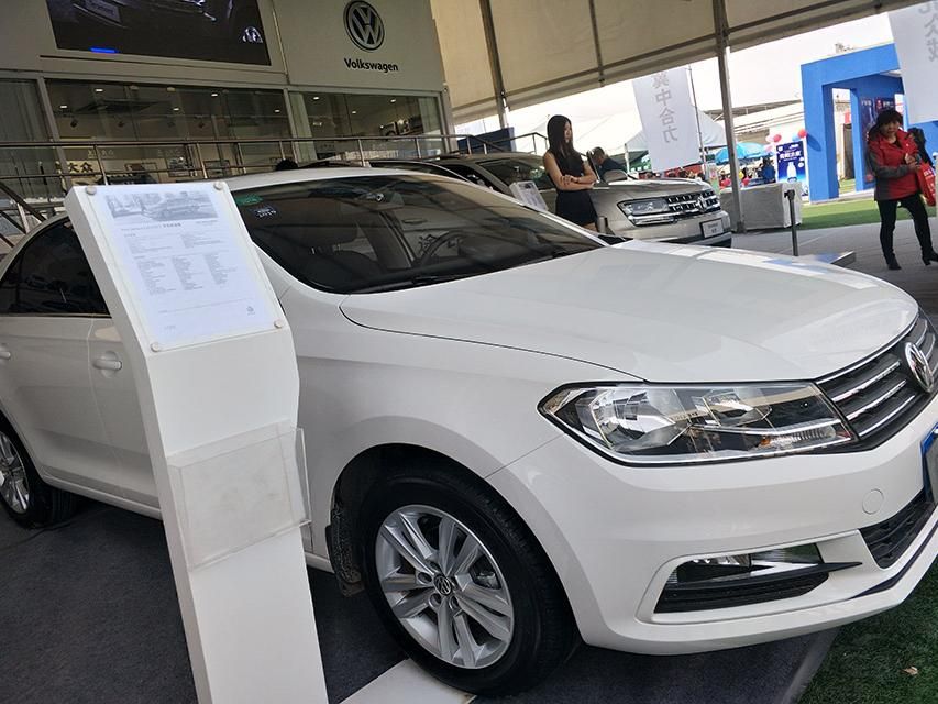 �п�̨��崦ʹ����ľ��װ���������Σ�������������̡��Ǳ��̡��Ű弰���ε���ƾ�Ҫ���ϴ���Ƴ�ɫ�öࡣ