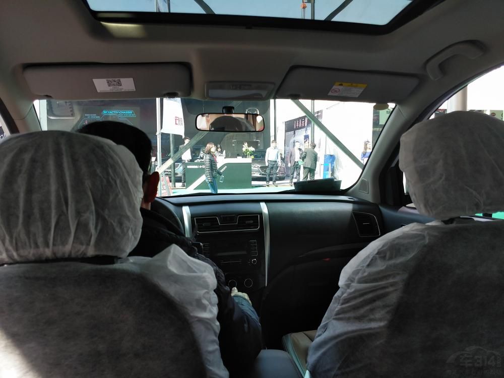 �·��Ĵ���ʽ�²����������������L�ζƸ����������εĺ�ɫ��������