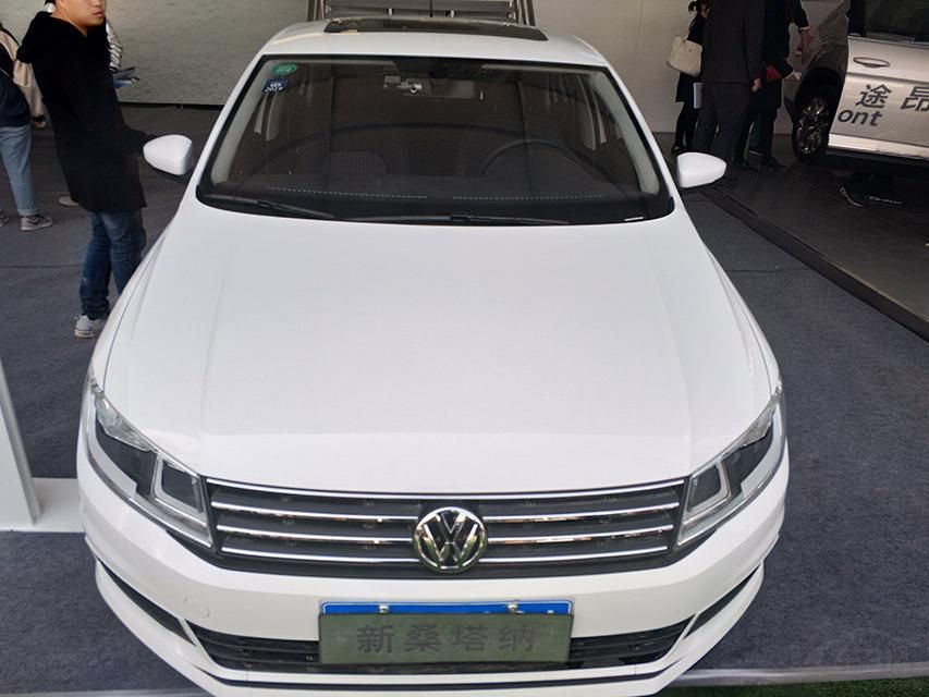 �뺣������POLO���½ݴ˹�´�Rapid��ͬ�����Ϊ2603mm�����ڽ���������γ���ˮƽ��