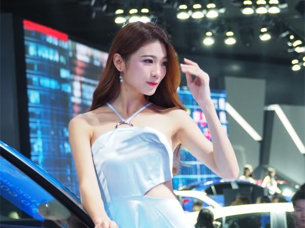 ֻ����������ü��һ���峺�������۾���