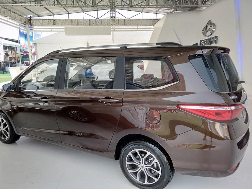 ŷ�е��Լ۱�Ҳ�Ƚϸߣ�6�����ҵĳ���ESP�����¸������綯�촰��GPS�������Ӿ����ȡ�����Ӱ����Щʵ���ԵĹ��ܣ�Ӧ�о��С�