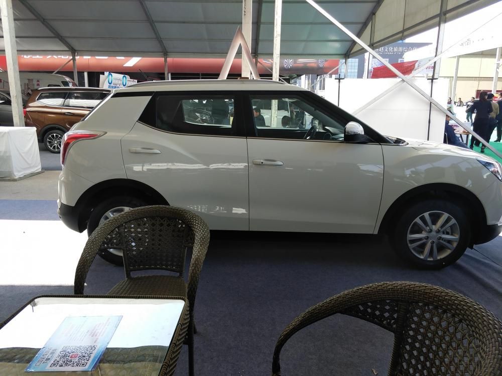 ΪԽҰߣ˫SUVƷ̺ߡƽĶۣ˹ػǿ࣬϶ʡ