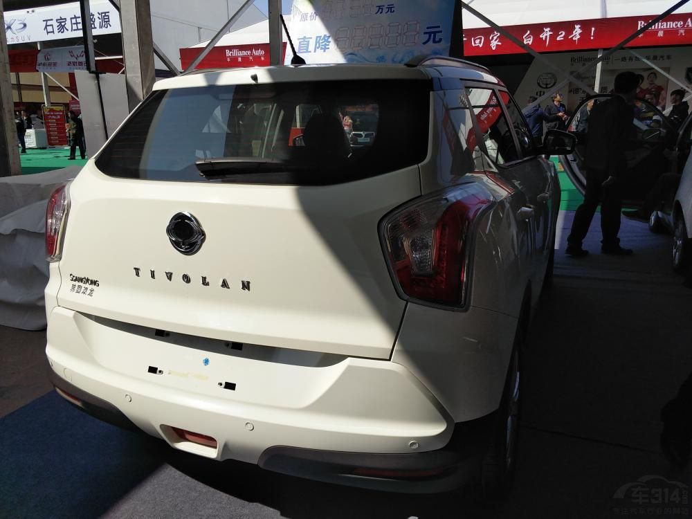 �����ߴ緽�棬�³��ĳ����߷ֱ�Ϊ4195mm/1795mm/1590mm�����Ϊ2600mm��