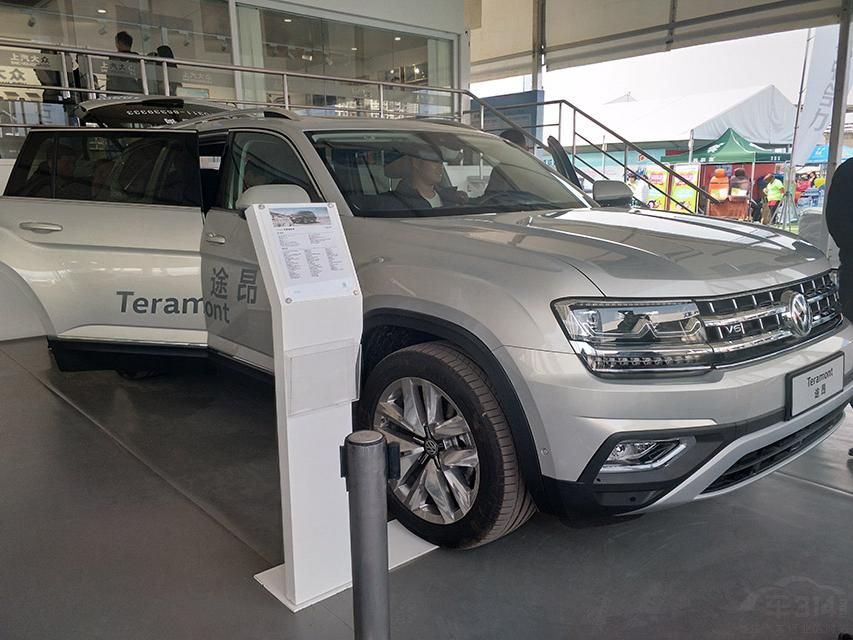 ǰ������ͷ����ҿ���