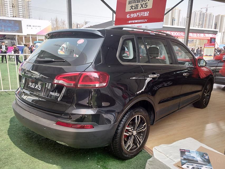 ����X5 1.6L��ֵ�泵�Ͳ��ú���˫ɫ���Ρ�
