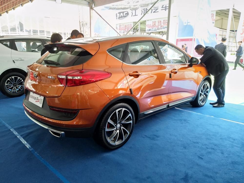 �³�β���������ﱳ��ƣ���Ȼ�Ժ��ų����ռ�Ӱ�첻��