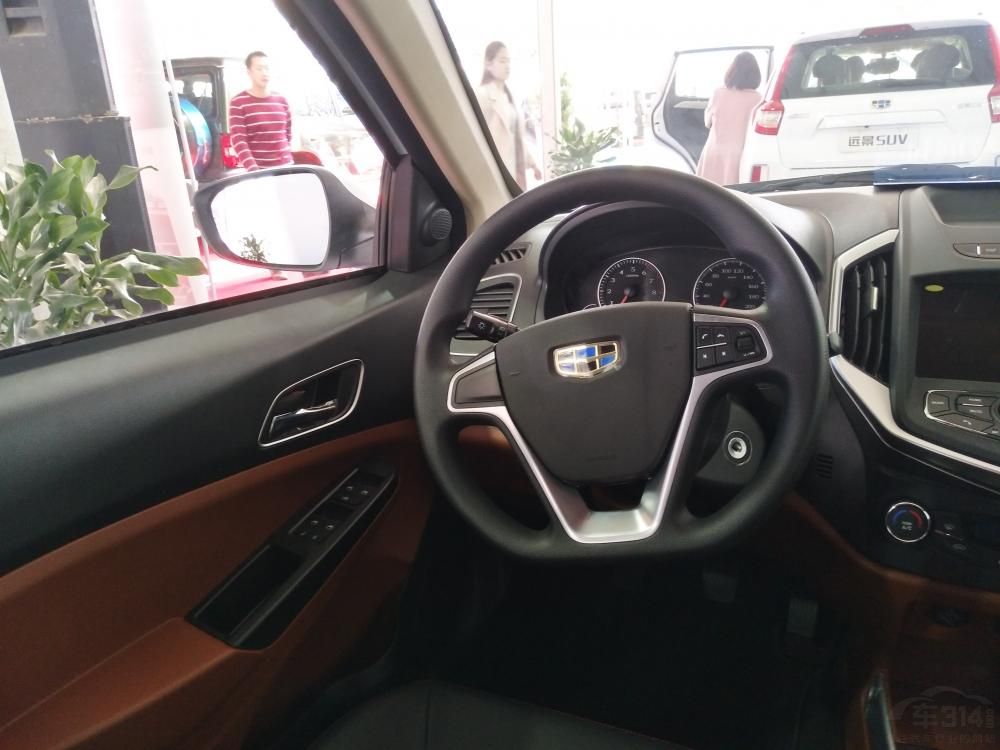 ��Ե��̽��������ߣ�ʹ����ؼ�϶�ﵽ180mm��