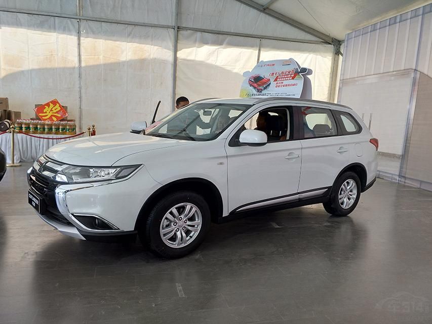 ͬʱLEDռгƵǰ飬ҲϬһֲŭĸо