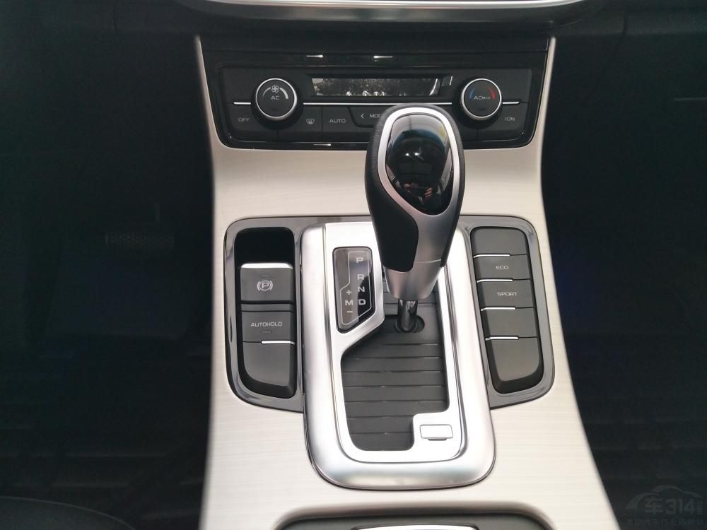 �������棬�ۺ�GL��������ۺ�GS��ͬ��1.3T��1.8L�����������ƥ��6���ֶ���6��˫��ϱ����䡣