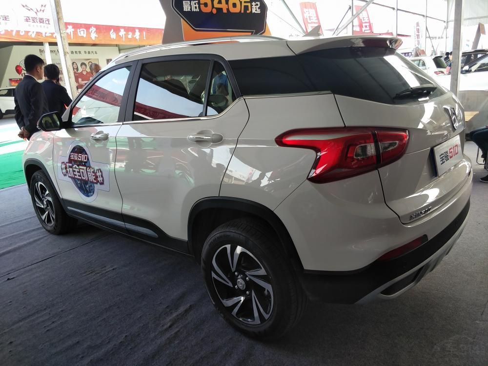 ϸ����״��LED�ռ��г����൱�пƻøС�