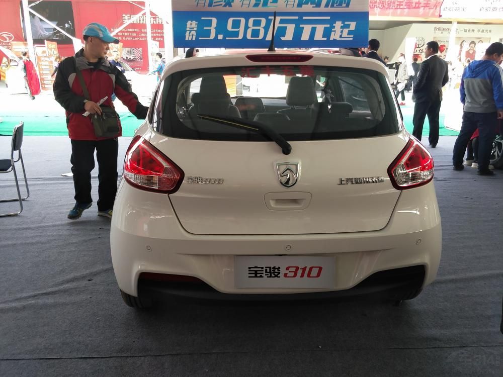 �³���λ��С�ͳ����䳤���߷ֱ�Ϊ4032/1680/1470mm�����Ϊ2550mm��